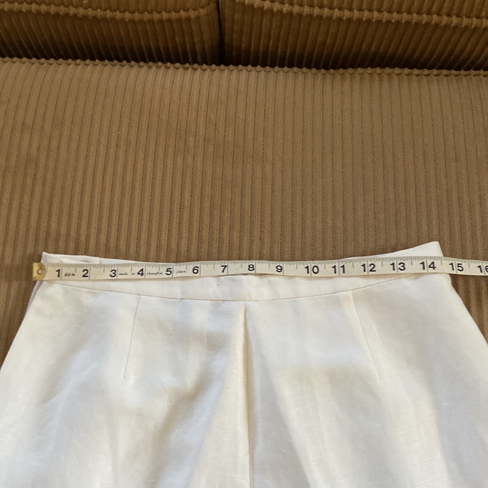 White Kasper brand linen and rayon  lined pants.  These pants are new. - Picture 4 of 5